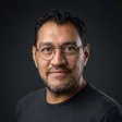 Retrato de Omar Román